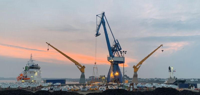 Discharging racing yachts at Lorient port